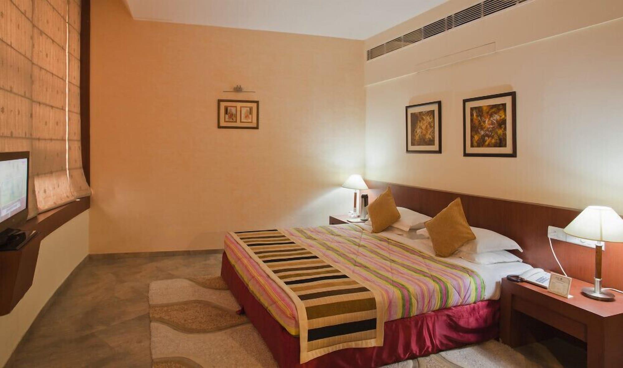 K C Residency Katra Катра Экстерьер фото
