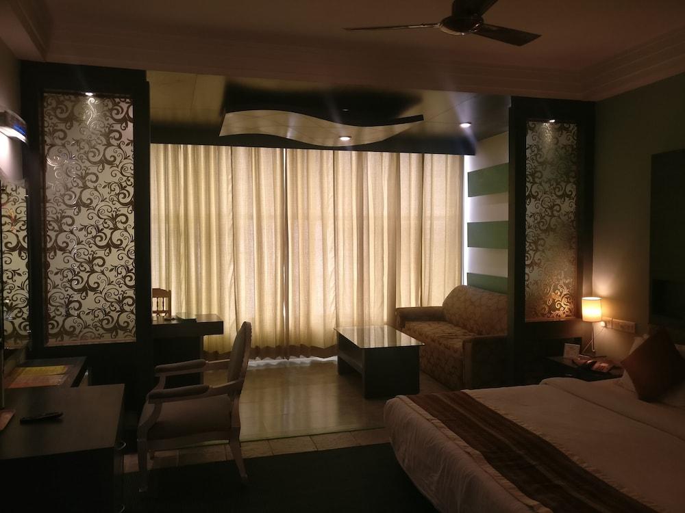 K C Residency Katra Катра Экстерьер фото