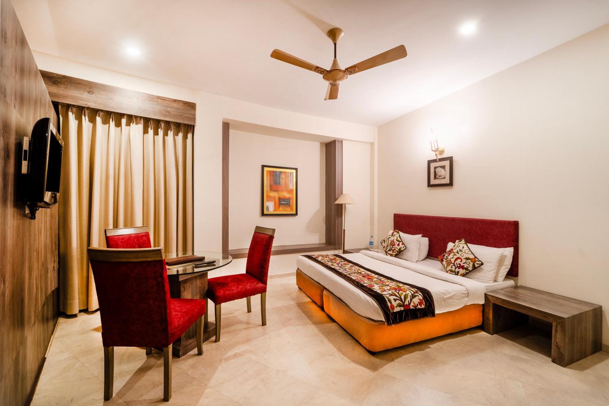 K C Residency Katra Катра Экстерьер фото